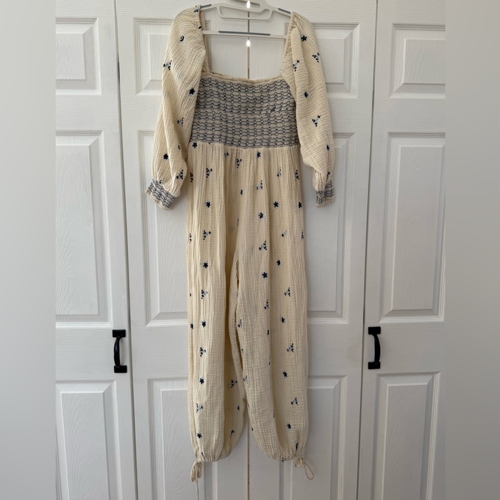 Free People Dahlia Embroidered Jumpsuit Romper Cream Cotton Smocked Boho Size M - Picture 6 of 8